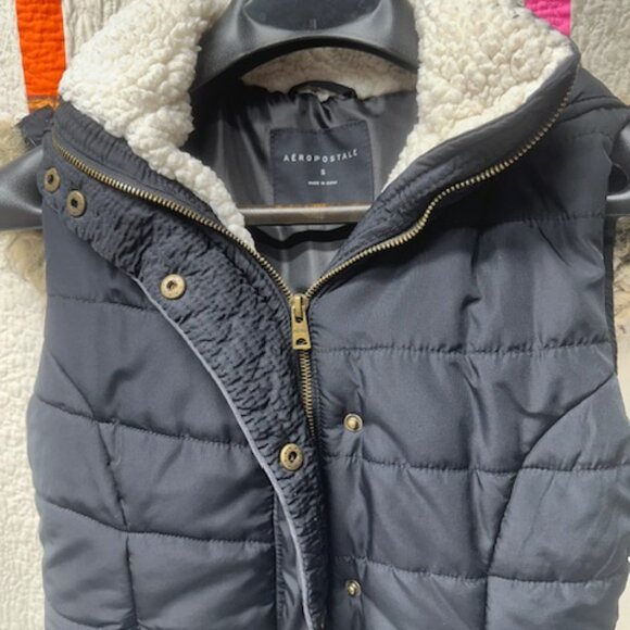 Aeropostle Hooded Quilted Puffy Vest Small - Picture 5 of 6